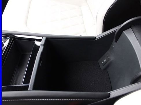 Used 2024 Volkswagen Atlas Cross Sport SEL Premium R-Line image 44