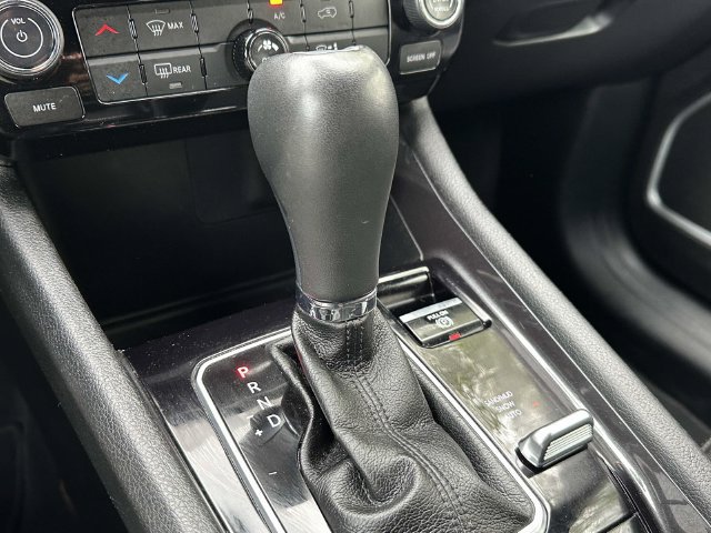 Certified 2024 Jeep Compass Latitude AWD/4WD image 17