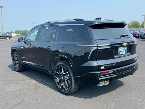 Used 2026 Chevrolet Traverse High Country w/ LPO, Floor Liner Package AWD/4WD image 3