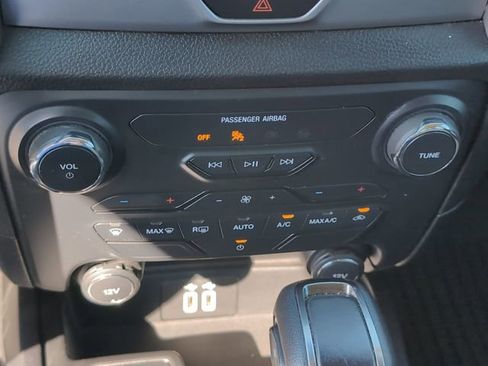 Used 2019 Ford Ranger XLT w/ Equipment Group 301A Mid image 19
