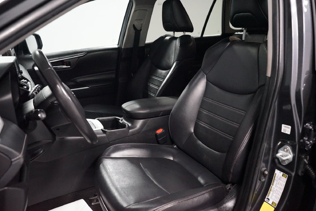 Certified 2022 Toyota RAV4 XLE Premium FWD image 26