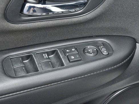 Used 2022 Honda HR-V Sport image 11