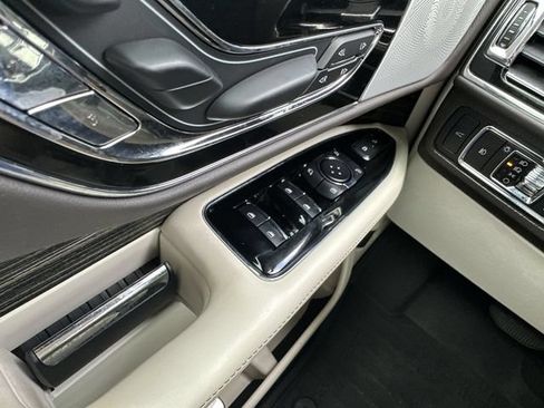 Certified 2024 Lincoln Navigator Black Label AWD/4WD image 13