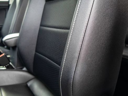 Used 2021 Volkswagen Tiguan SE FWD image 14