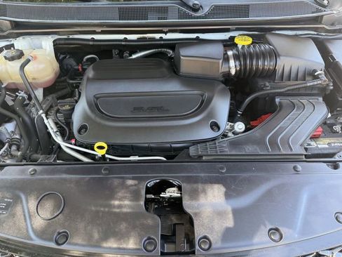 Used 2022 Chrysler Pacifica Touring-L FWD image 29