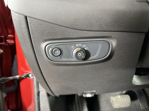 Certified 2024 Chevrolet Equinox LT w/ LPO, Floor Liner Package FWD image 20