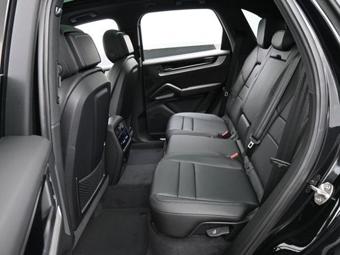 New 2026 Porsche Cayenne AWD/4WD image 24