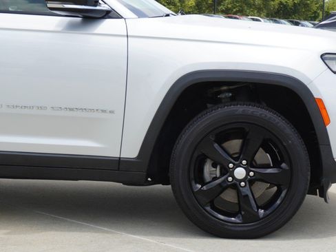 Used 2021 Jeep Grand Cherokee L Limited RWD image 10