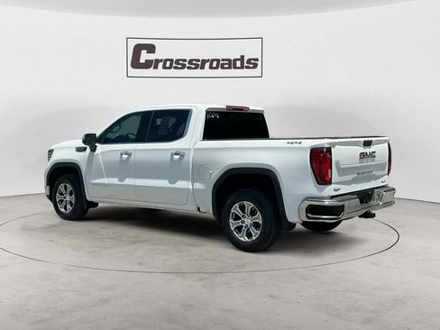 Used 2025 GMC Sierra 1500 SLT AWD/4WD image 3