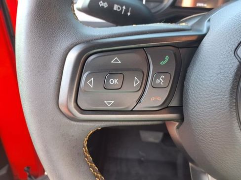 Used 2024 Jeep Wrangler Unlimited image 9