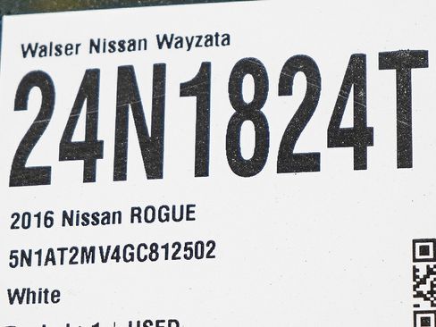 Used 2016 Nissan Rogue SL w/ SL Premium Package AWD/4WD image 26