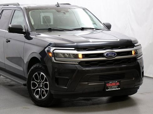 Used 2024 Ford Expedition Max XLT image 2