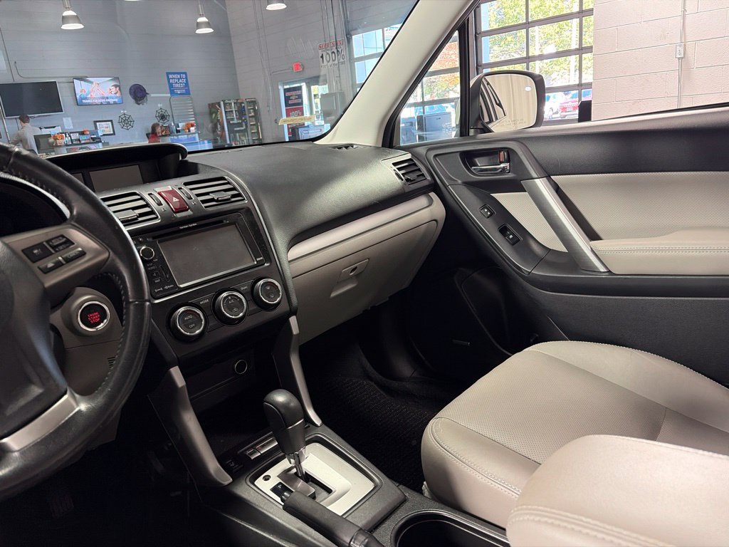 Used 2014 Subaru Forester 2.5i Touring AWD/4WD image 27