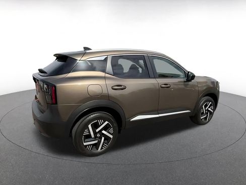 Used 2026 Nissan Kicks SV FWD image 15