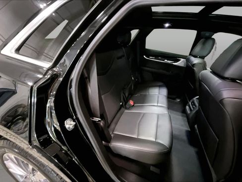 Used 2025 Cadillac XT5 Premium Luxury AWD/4WD image 20