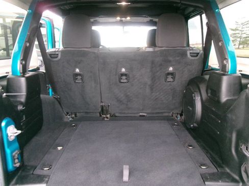 Used 2019 Jeep Wrangler Unlimited Sport S image 15