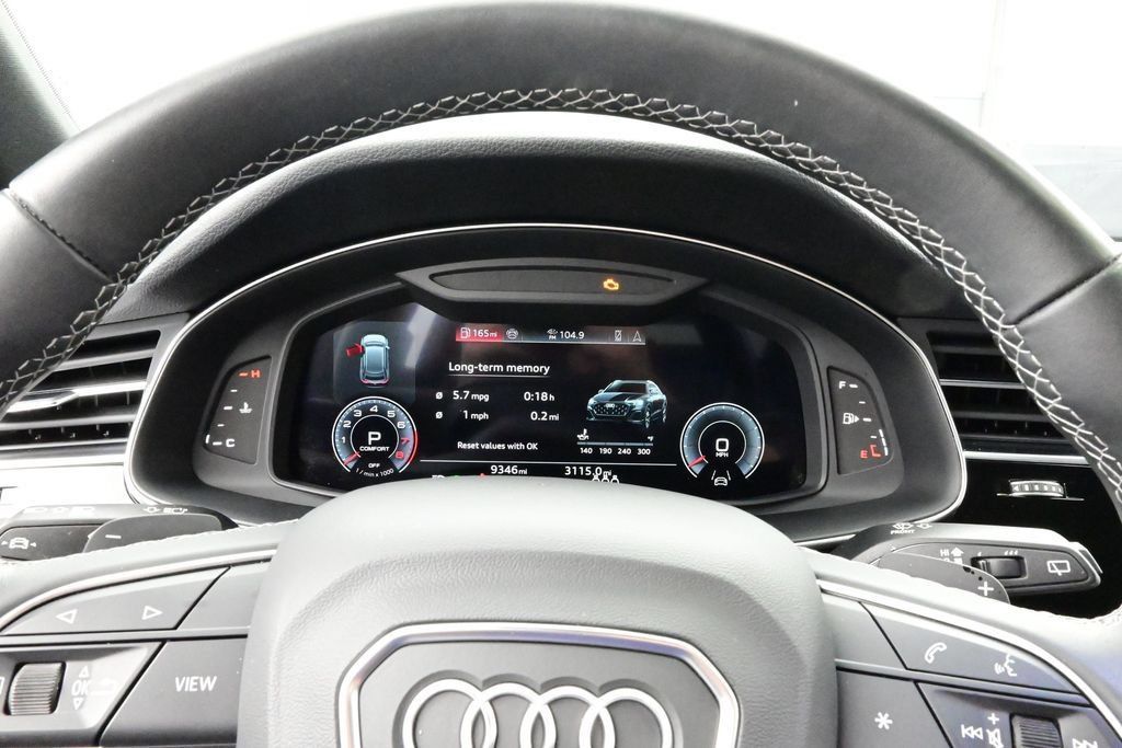 Used 2025 Audi Q8 Premium Plus AWD/4WD image 9