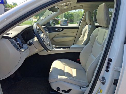 Certified 2023 Volvo XC60 B5 Plus w/ Climate Package AWD/4WD image 12