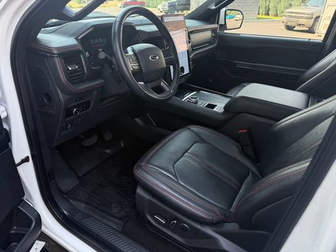 Used 2023 Ford Expedition Limited RWD image 19