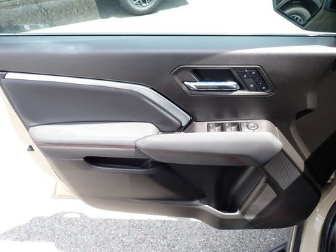 Used 2023 Chevrolet Colorado Z71 w/ Z71 Convenience Package 2 AWD/4WD image 21