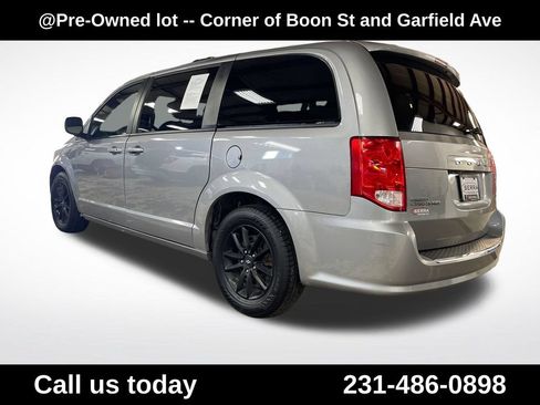 Used 2019 Dodge Grand Caravan GT FWD image 3