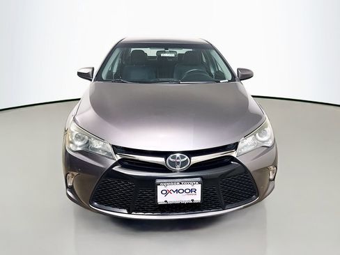Used 2015 Toyota Camry SE FWD image 2