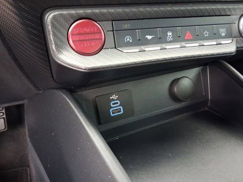 Used 2025 Ford Mustang Coupe image 21