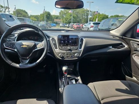 Used 2021 Chevrolet Malibu RS FWD image 13