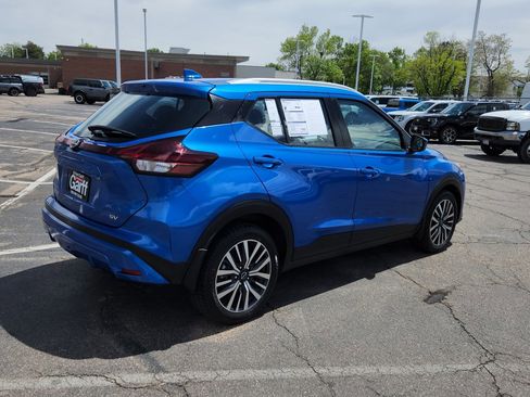 Used 2022 Nissan Kicks SV FWD image 13