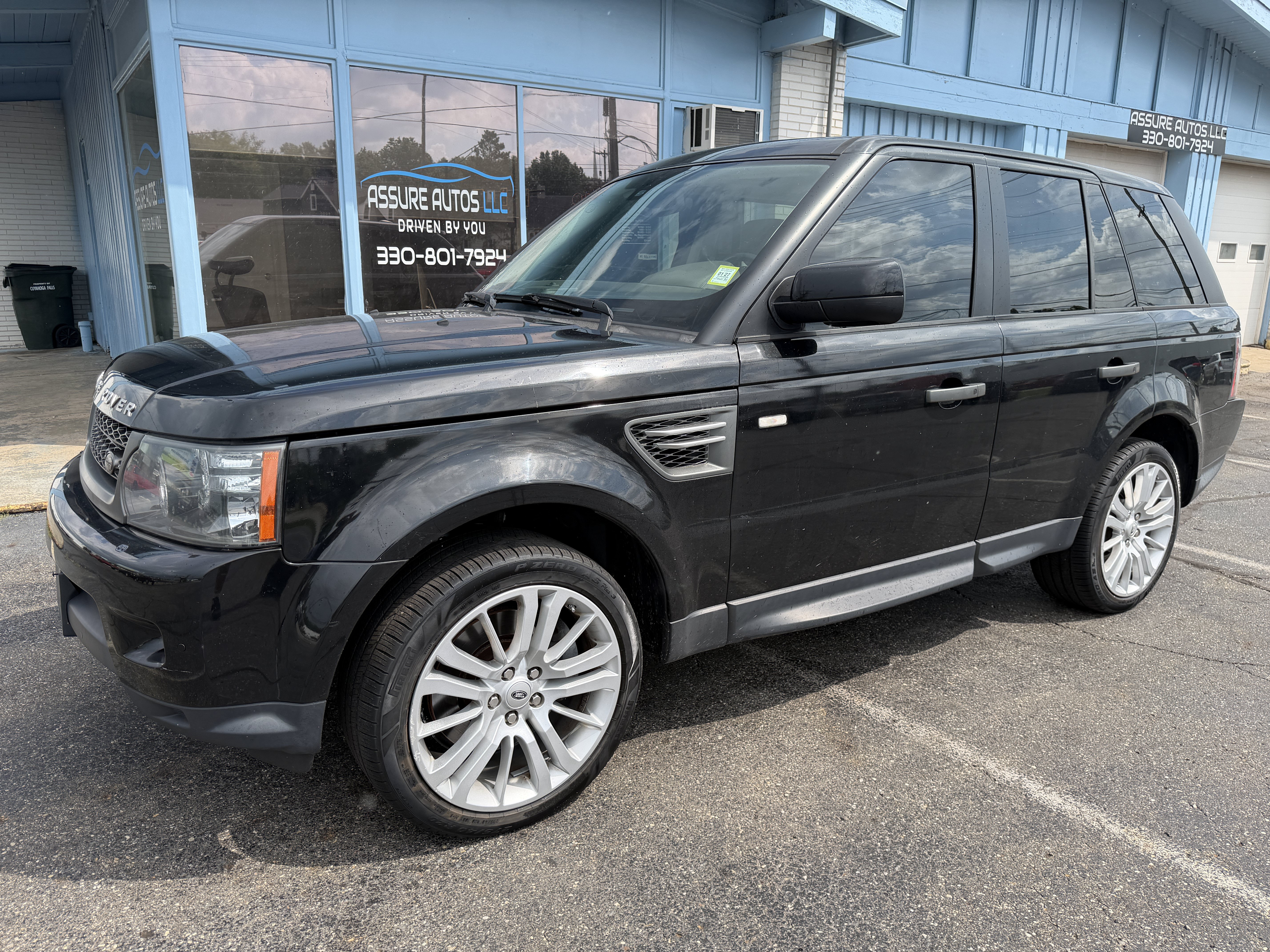 Used 2011 Land Rover Range Rover Sport HSE LUX AWD/4WD image 1