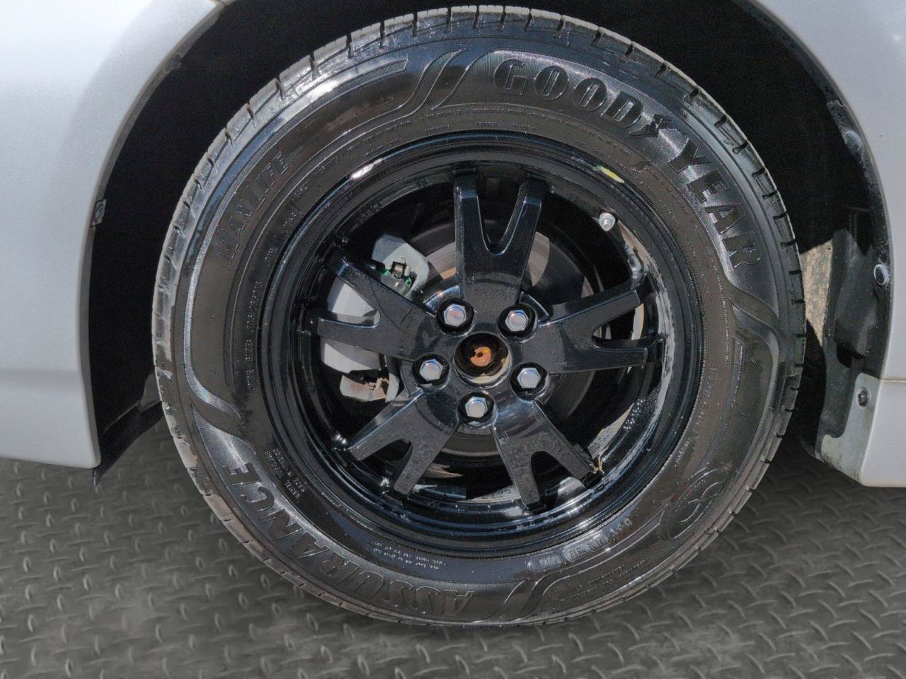 Used 2014 Toyota Prius Three FWD image 29