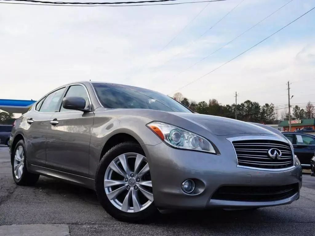 Used 2011 INFINITI M37 w/ Premium Pkg RWD image 8