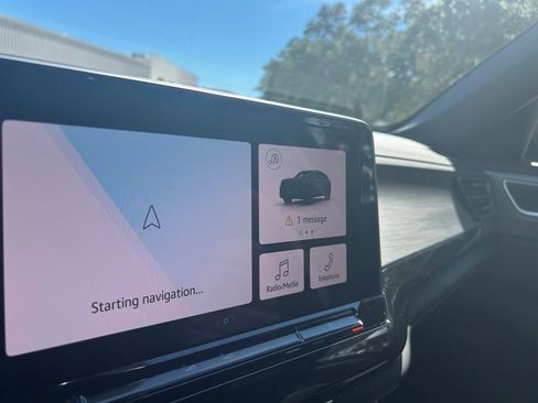 New 2026 Volkswagen Atlas Cross Sport SE image 12