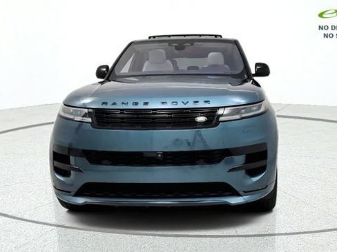Used 2023 Land Rover Range Rover Sport SE Dynamic AWD/4WD image 3