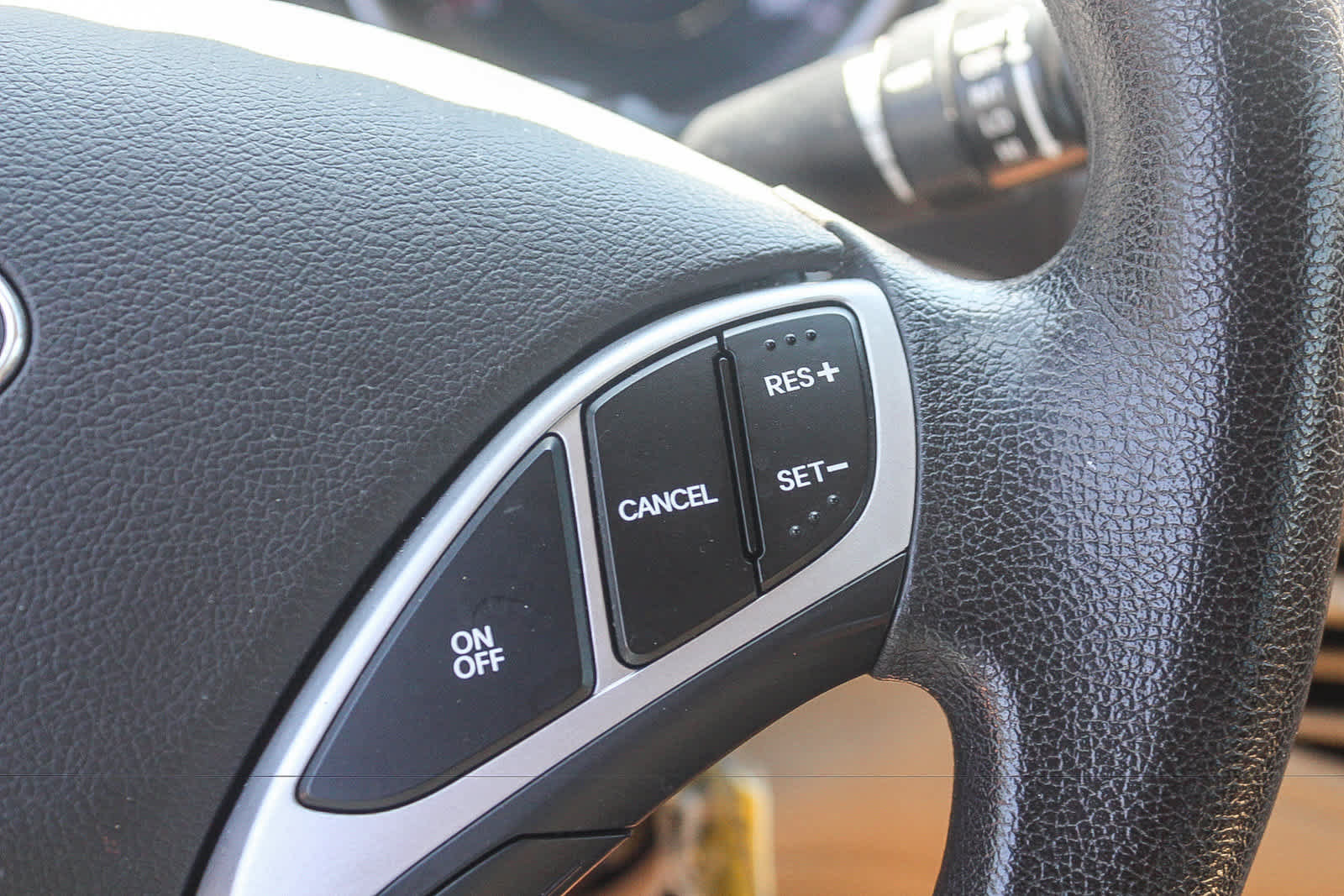 Used 2012 Hyundai Elantra GLS w/ Preferred Pkg 3 FWD image 31