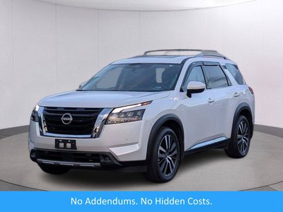 Used 2025 Nissan Pathfinder Platinum