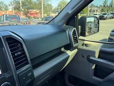 Used 2018 Ford F150 XLT w/ Equipment Group 302A Luxury AWD/4WD image 21
