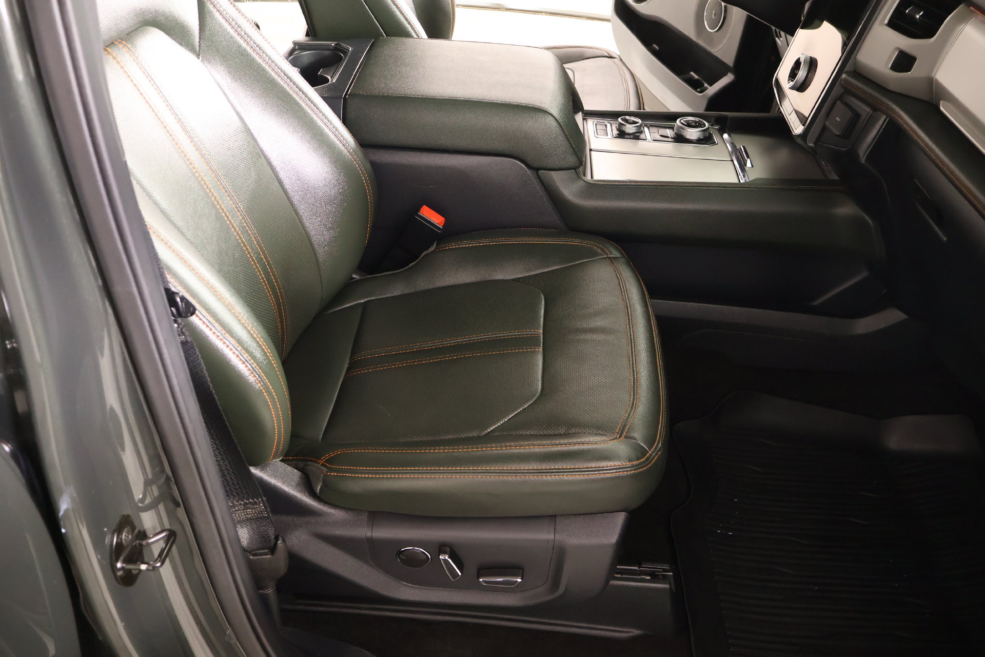 Used 2022 Ford Expedition Timberline AWD/4WD image 14