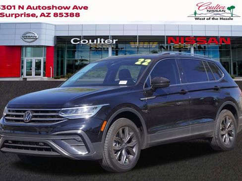Used 2022 Volkswagen Tiguan SE image 1