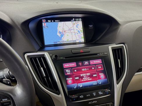 Used 2016 Acura TLX w/ Technology Package image 17