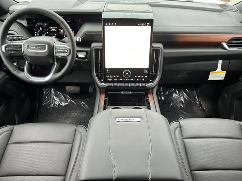 New 2026 GMC Yukon XL Denali image 14