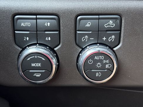 New 2026 GMC Sierra 1500 SLT w/ SLT Premium Plus Package AWD/4WD image 26
