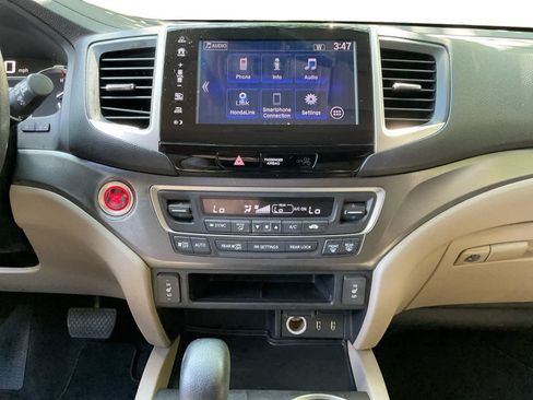 Used 2017 Honda Pilot EX-L image 12