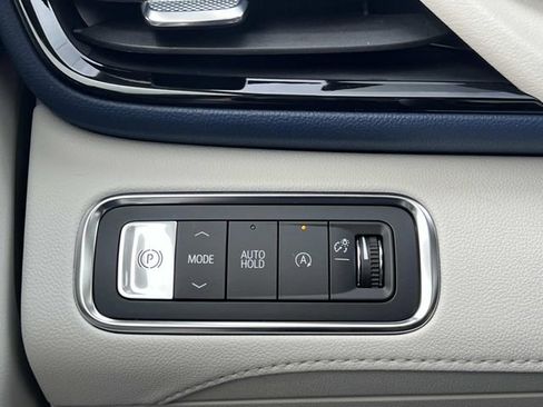 New 2026 Buick Enclave Avenir image 32