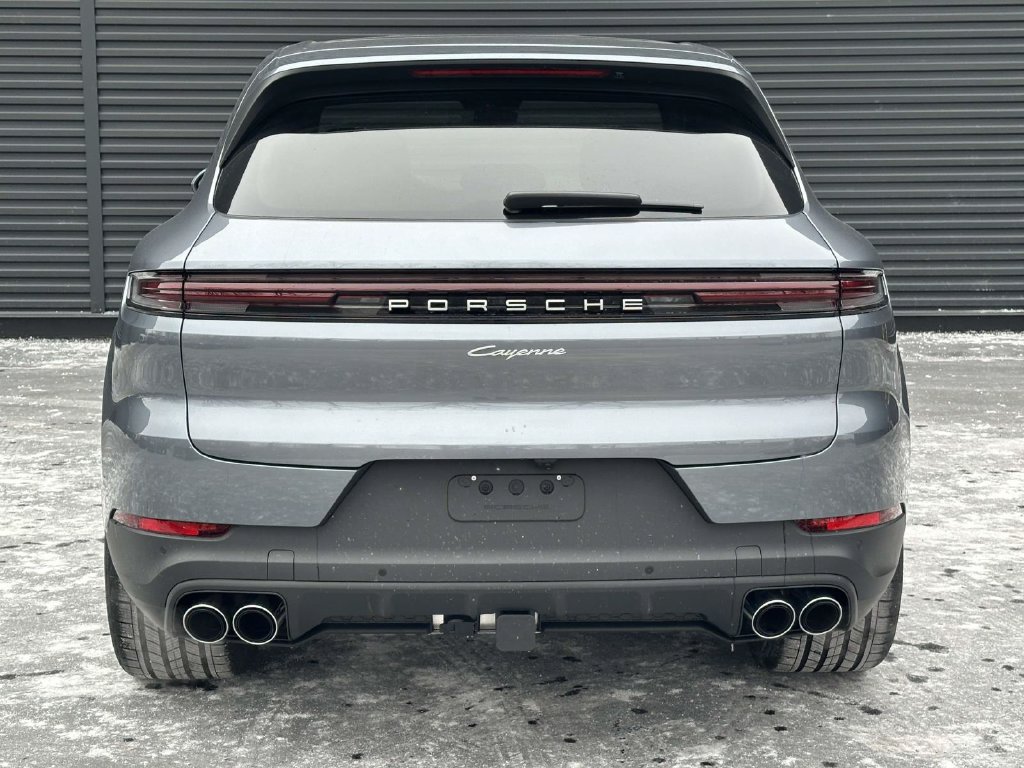 Used 2026 Porsche Cayenne AWD/4WD image 4