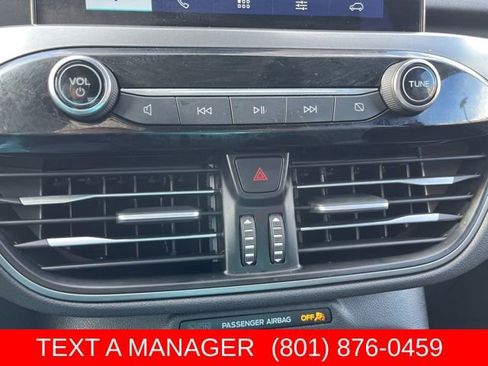 Used 2025 Ford Escape Active AWD/4WD image 21