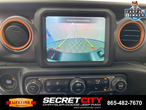 Used 2023 Jeep Gladiator Mojave w/ Cold Weather Group AWD/4WD image 21