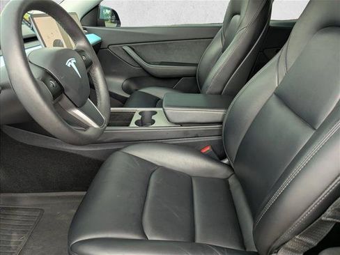Used 2021 Tesla Model Y Long Range AWD/4WD image 19