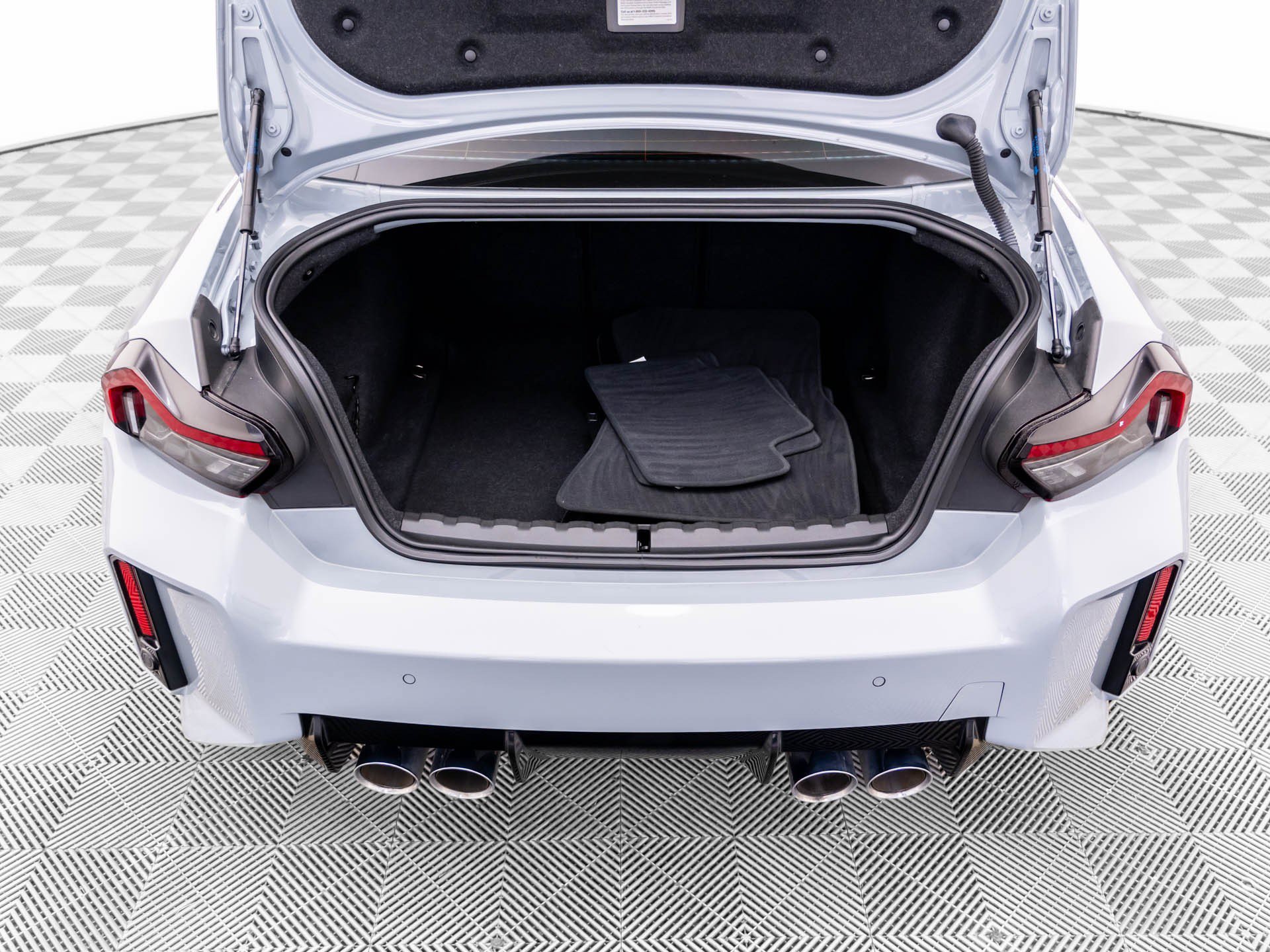 Used 2023 BMW M2 RWD image 31