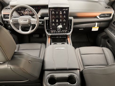 New 2026 GMC Yukon XL Denali w/ Sun & Power Step Package image 7